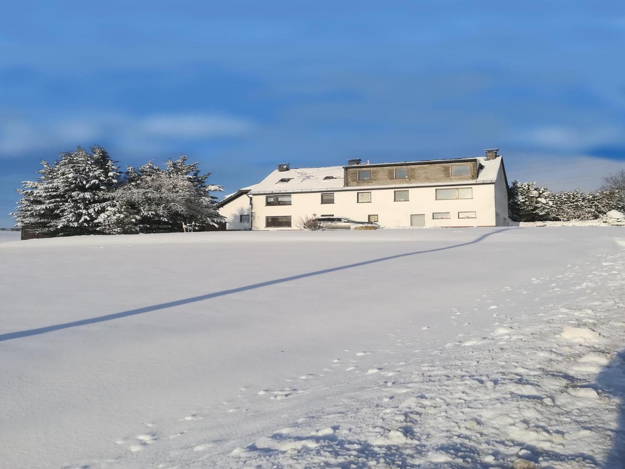 Beautiful Holiday Home Ideal For Hikers Kleinlangenfeld Экстерьер фото