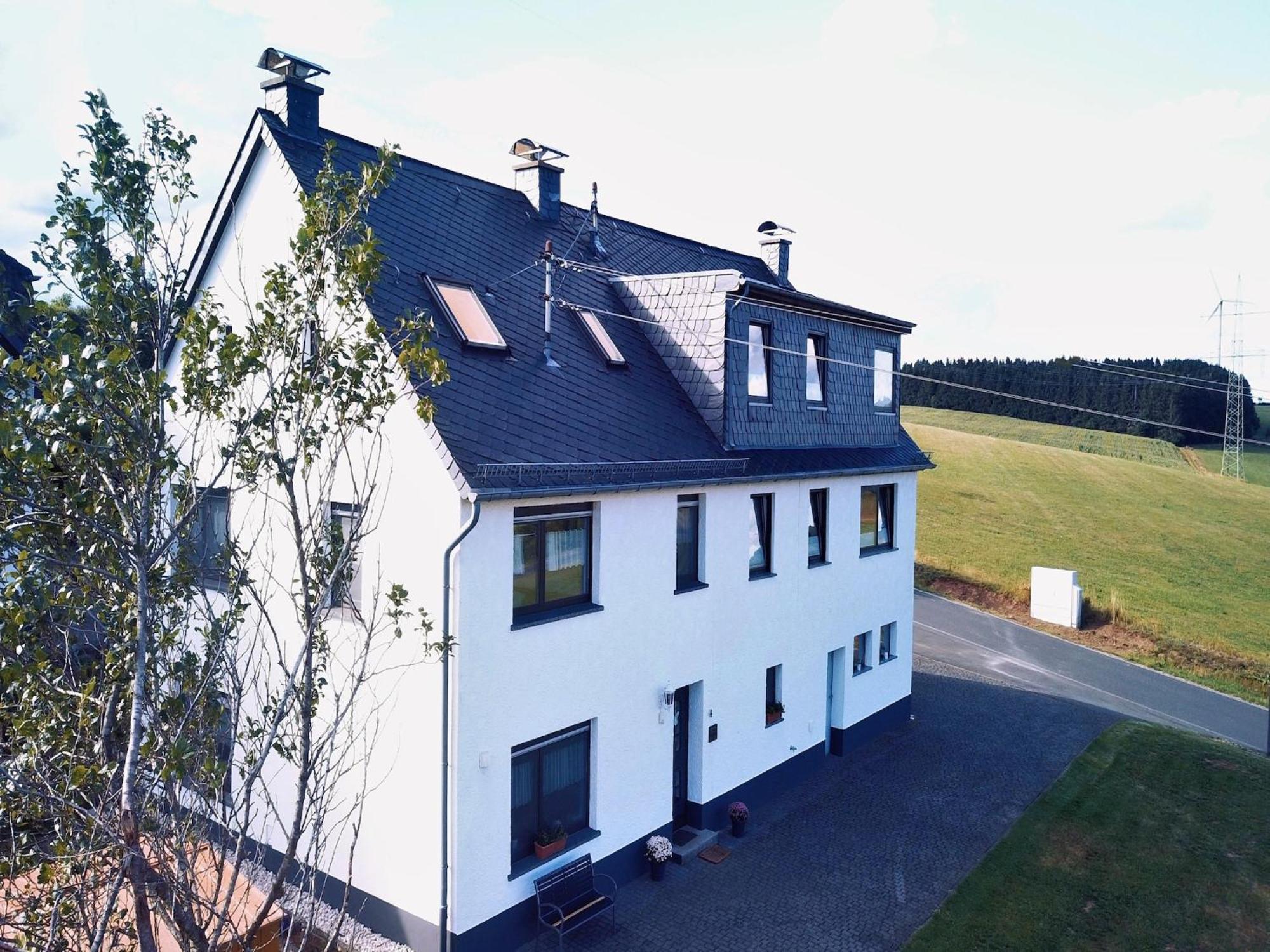 Beautiful Holiday Home Ideal For Hikers Kleinlangenfeld Экстерьер фото